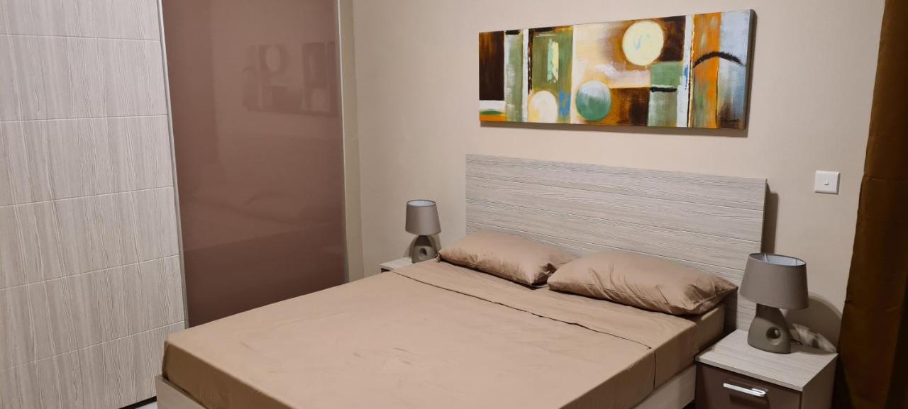 Large Apartment In Marsascala. Sleeps 6 Marsaskala Extérieur photo