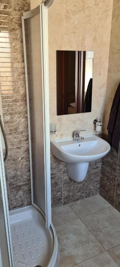 Large Apartment In Marsascala. Sleeps 6 Marsaskala Extérieur photo