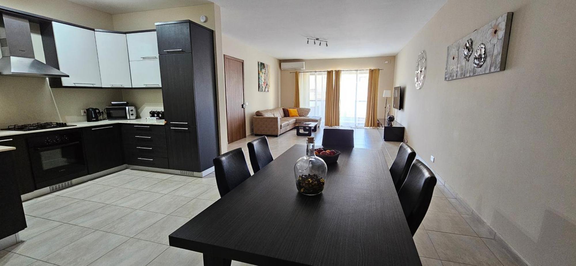 Large Apartment In Marsascala. Sleeps 6 Marsaskala Extérieur photo