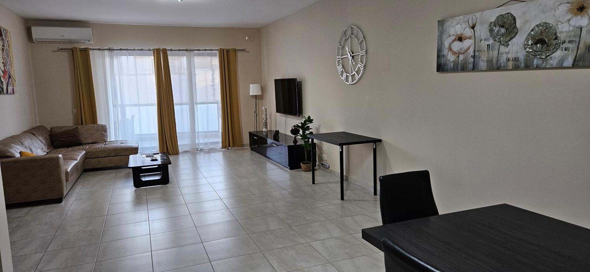 Large Apartment In Marsascala. Sleeps 6 Marsaskala Extérieur photo